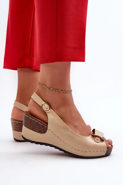 EVENTO Dámske Ľahké Sandále Na Klinu Comfort Shoes Béžové Efravia