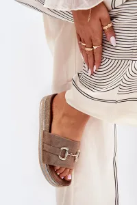 Boto Dámske Sandále Na Platforme So Zlatou Dekoráciou A Glitrom Khaki Morisela