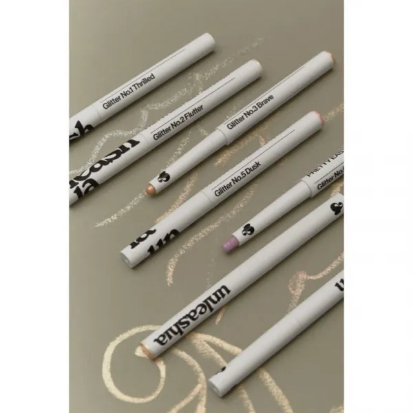 Unleashia Pretty Easy Glitter Stick krémový rozjasňovač v tyčinke odtieň No.1 Thrilled 0.7 g