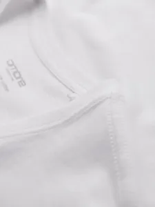 Pánske tričko na leto v výstrihom biele