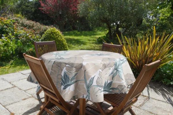 ArtFir Záhradný okrúhly obrus GARDEN 14E | béžová/tyrkysová 150 cm