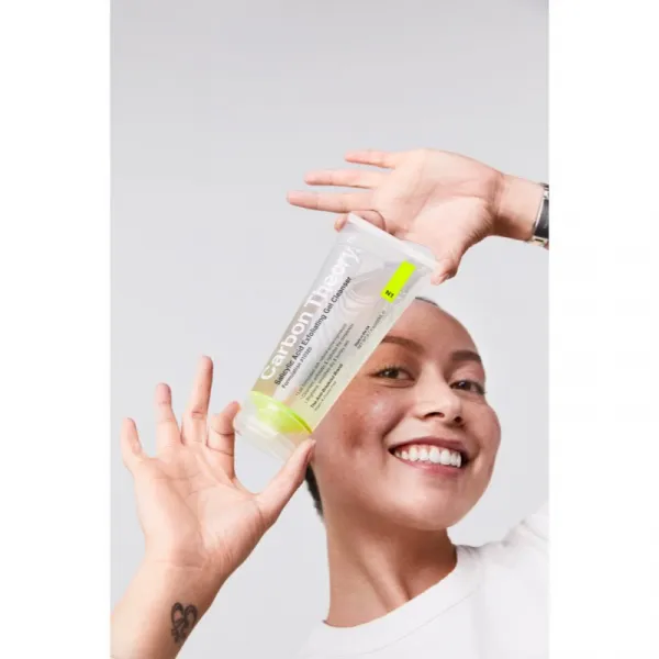 Carbon Theory Salicylic Acid jemný exfoliačný gél s hydratačným účinkom 200 ml