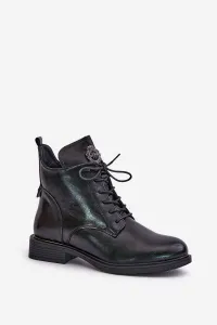 Insulated ankle boots with a flat heel with black Leonise decoration