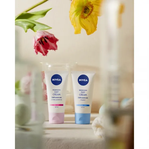 NIVEA Refreshing hydratačný denný krém SPF 15 50 ml