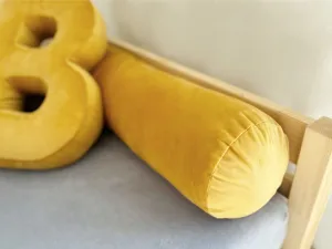 Zamatový mantinel do detskej postele v tvare valca Zvoľte farbu: Biela, Zvoľte dĺžku: 450 cm