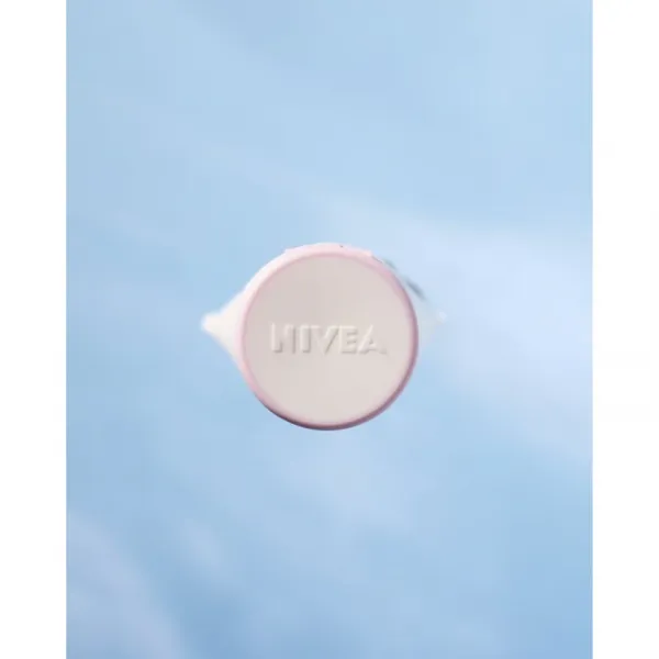 NIVEA Nourishing výživný denný krém pre suchú pleť SPF 15 50 ml