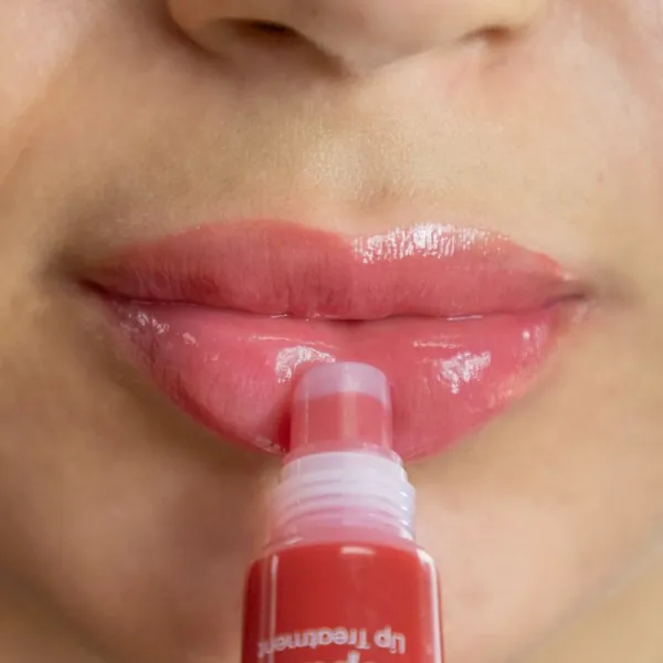 Rude Cosmetics Save My Lips vyživujúci a hydratačný balzam na pery s peptidmi odtieň Cherry 15 ml