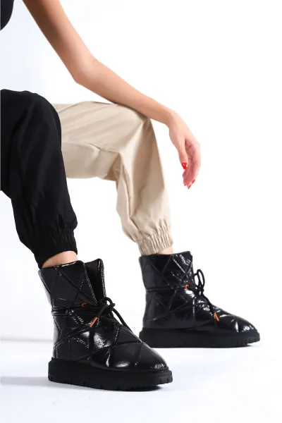 Capone Outfitters Quilted Parachute Fabric Women's Snow Boots with Adjustable Ankle Buckle