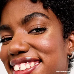 Benefit Glow-la-la rozjasňovač odtieň Lumi 3 g