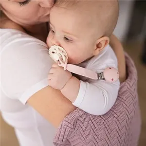 BABYONO Klip na cumlík silikónový - béžový