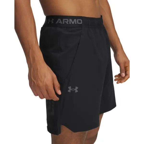 Pánske tréningové kraťasy UNDER ARMOUR Vanish Woven 6in Graphic Sts-BLK