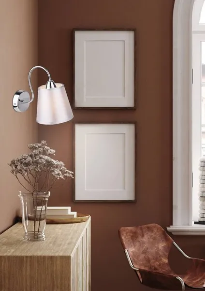 Okrúhla chrómová nástenná lampa so sivým látkovým tienidlom Luk