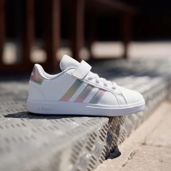 Dievčenská rekreačná obuv ADIDAS Grand Court 2.0 K cloud white iridescent cloud white
