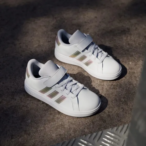 Dievčenská rekreačná obuv ADIDAS Grand Court 2.0 K cloud white iridescent cloud white