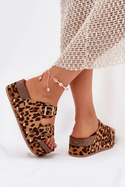 Boto Dámske sandále s prackami na masívnej platforme leopard Odisene