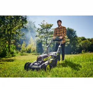 AKU kosačka na trávu RYOBI RY36LMX51A-160 s pojazdom RY5133004589
