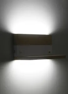 Drevená nástenná lampa + biela s poličkou LED 4000k - POSLEDNÝ KUS