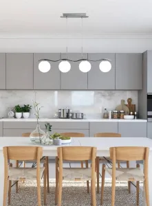 Závesná lampa chróm/biela guľa 4 Ramon