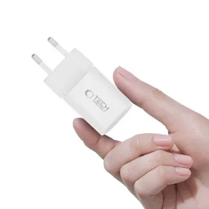 Tech-Protect NCM33W sieťová nabíjačka USB / USB-C 33W PD QC, biela