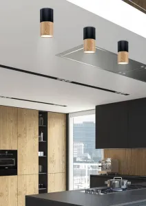 Čierna drevená kovová stropná lampa na prisadenie