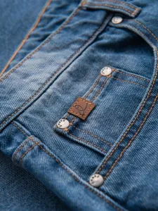 Trendy rifľové kraťasy s odreninami- modré- muži