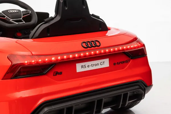 JAKS Elektrické autíčko Audi RS Etron GT červené