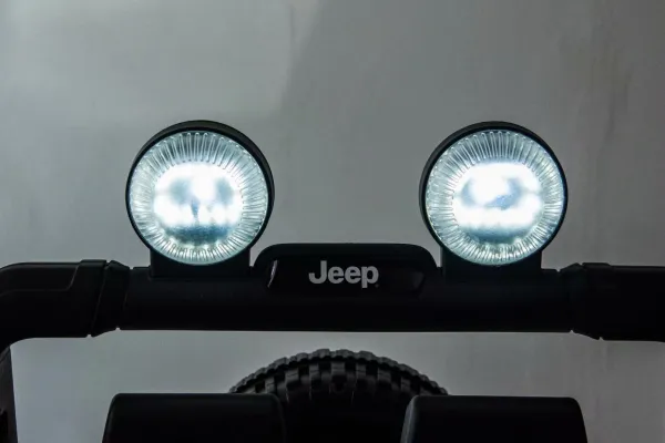 JAKS Elektrické autíčko Jeep Wrangler čierne