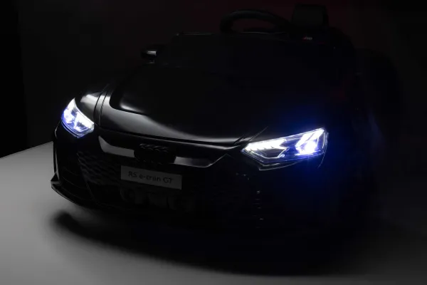 JAKS Elektrické autíčko Audi RS Etron GT čierne