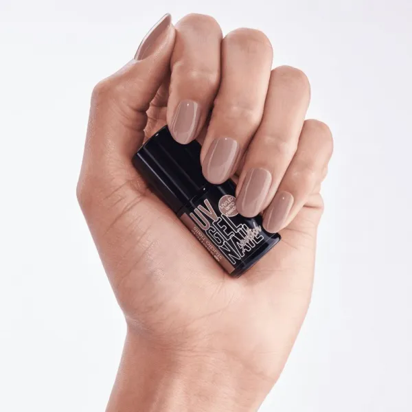 essence studio nails UV GEL NAIL gélový lak na nechty s použitím UV/LED lampy odtieň 109 love it a latte 5 ml
