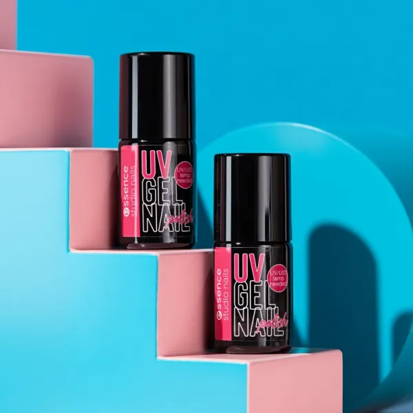 essence studio nails UV GEL NAIL gélový lak na nechty s použitím UV/LED lampy odtieň 05 think PINK 5 ml