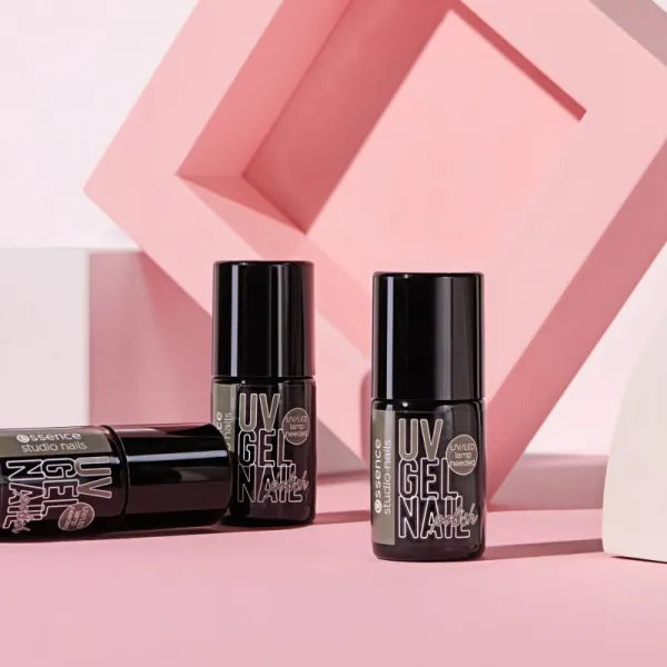 essence studio nails UV GEL NAIL gélový lak na nechty s použitím UV/LED lampy odtieň 09 Cargo Couture 5 ml