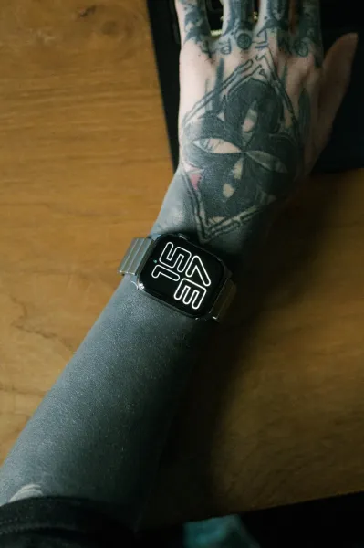 Innocent Titan Apple Watch Band 44/45/46/49mm - Black
