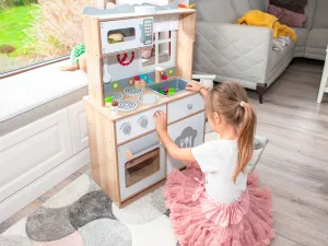 Drevená kuchynka na hranie pre deti s ďalším príslušenstvom,