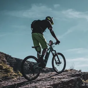 MG Bicycle Front cyklistická taška s puzdrom na mobil 1L, čierna (WBB16BK)