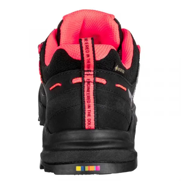 Dámska nízka turistická celokožená obuv SALEWA Wildfire Leather GTX W black fluo coral