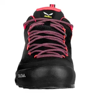 Dámska nízka turistická celokožená obuv SALEWA Wildfire Leather GTX W black fluo coral