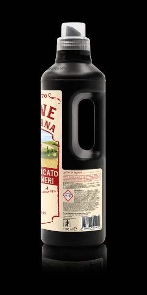 Koncentrovaný prací gél na čierne a tmavé tkaniny Sapone di Toscana - Capi Scuri e Neri - 1L/40 PD