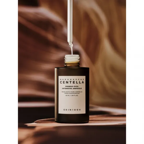 SKIN1004 Madagascar Centella Probio-Cica Intensive Ampoule upokojujúce sérum pre obnovu kožnej bariéry 50 ml