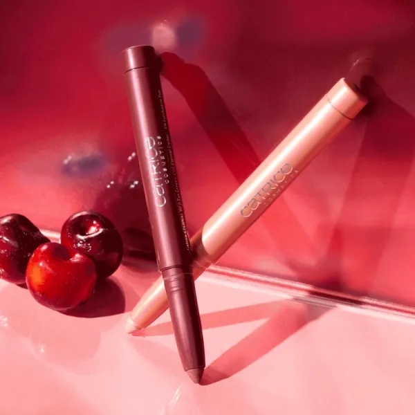 Catrice ETERNAL RED očné tiene a ceruzka na oči v jednom odtieň C02 Eternal Ember 1.4 g