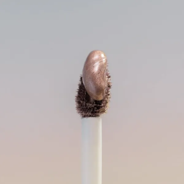 Catrice DESERT DUNE trblietavé tekuté očné tiene odtieň C03 Dune Breeze 4 ml