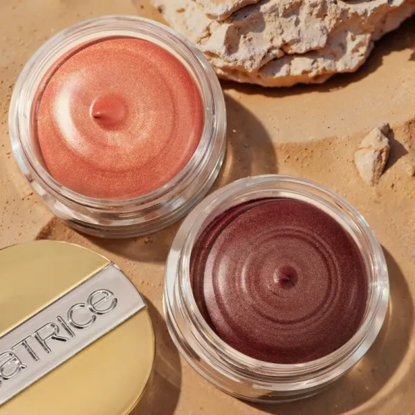 Catrice DESERT DUNE rozjasňujúca lícenka odtieň C01 Desert Rose 10.5 g