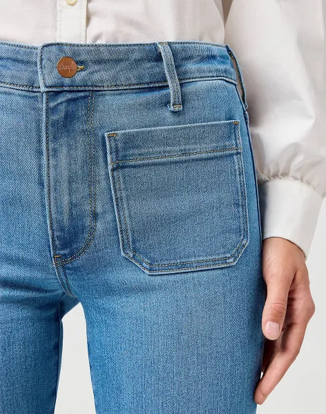 WRANGLER Dámske džínsy  FLARE VELVET SKY 112362360 Veľkosť: 33/32