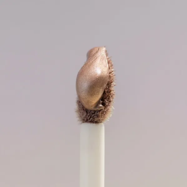 Catrice DESERT DUNE trblietavé tekuté očné tiene odtieň C02 Endless Sands 4 ml