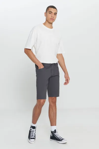 AC&Co / Altınyıldız Classics Men's Anthracite Slim Fit Slim Fit Dobby Dobby 100% Cotton Casual Chino Shorts.