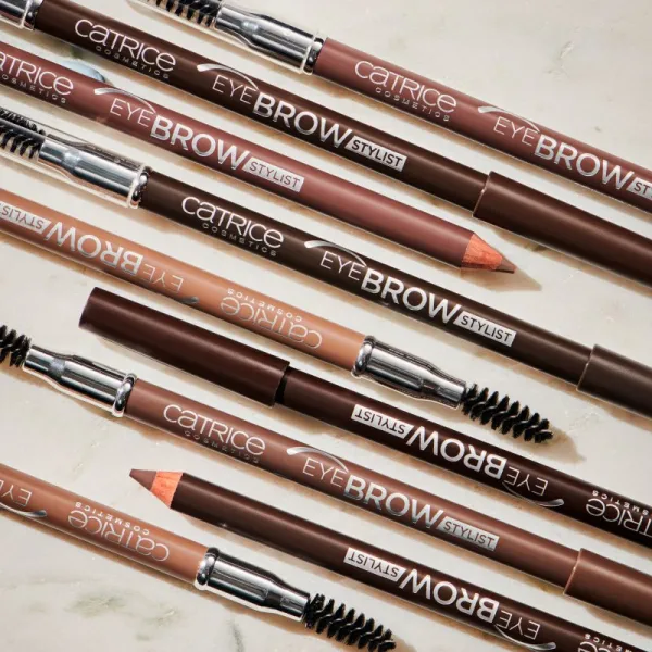 Catrice Eyebrow Stylist ceruzka na obočie s kefkou odtieň 025 Perfect BROWn 1.4 g