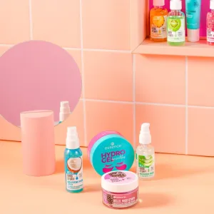 essence Hello, Good Stuff! Coconut Water fixačný sprej 50 ml