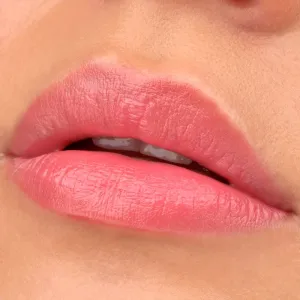 essence TINTED kiss hydratačný lesk na pery odtieň 03 4 ml