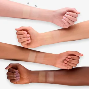 essence BRIGHTEN UP! zmatňujúci púder odtieň 20 9 g