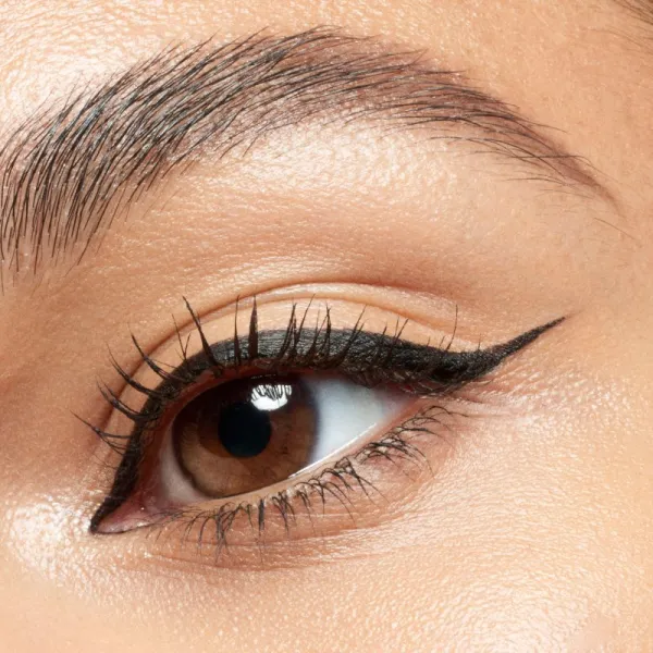 Catrice Calligraph Pro Precise 20h linka na oči vo fixke s matným efektom 1,1 ml