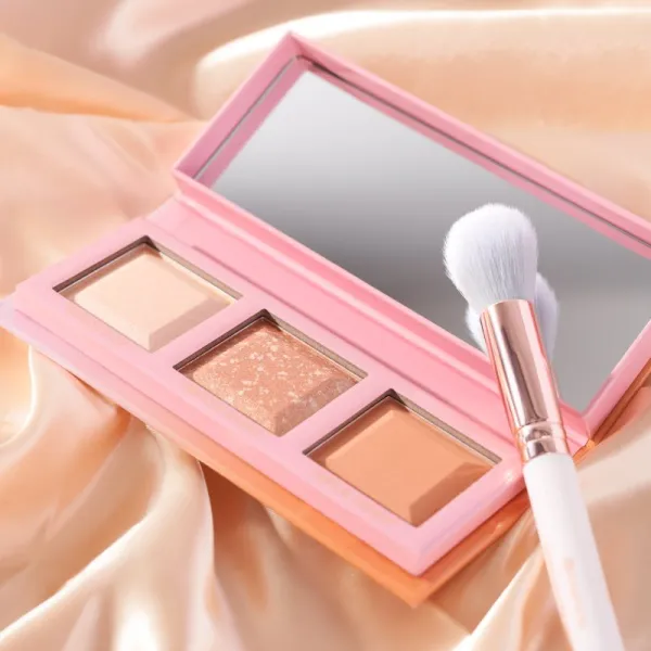 essence love that GLOW & BRONZE kontúrovacia paletka na tvár 16 g